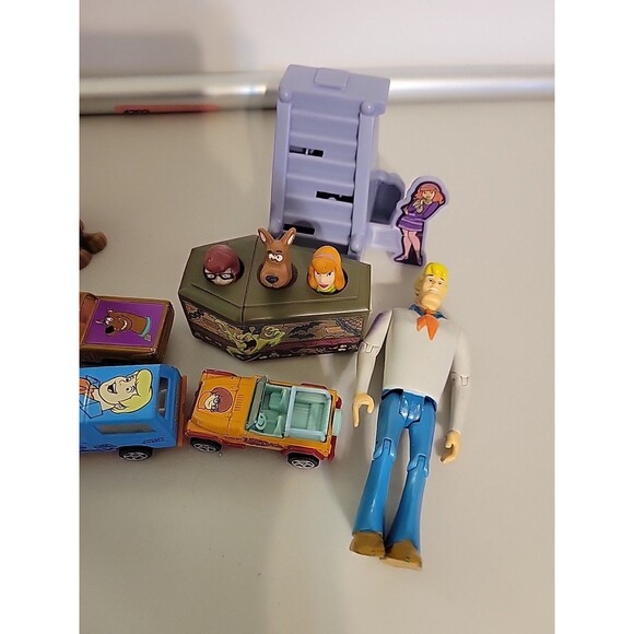 Scooby Doo The Mystery Machine Van Lot Figures Hanna Barbera Fred shaggy - Picture 5 of 5